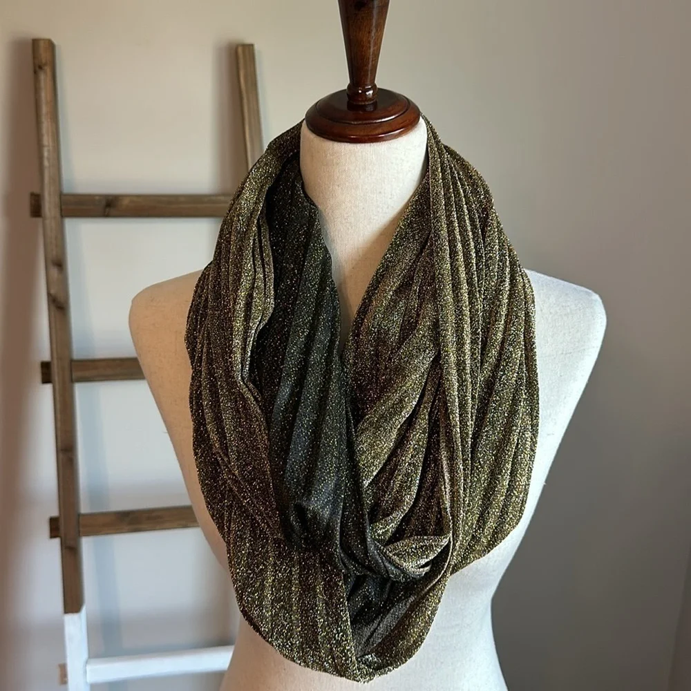 Apt. 9 Gold Infinity Scarf Excellent Used Condition